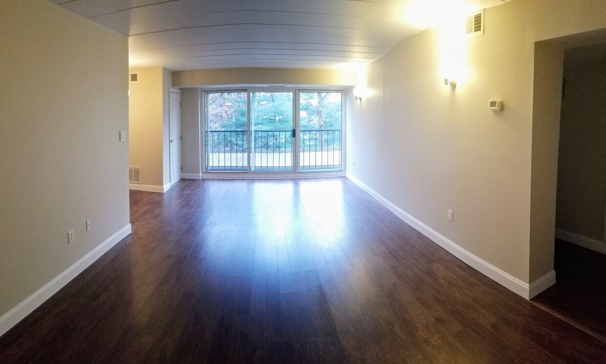 Building Photo - 605 Shady Ave