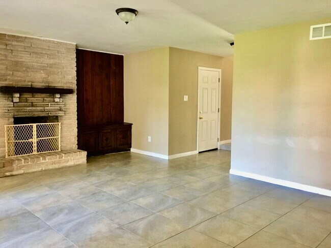 Building Photo - 7410 Frostview Ln