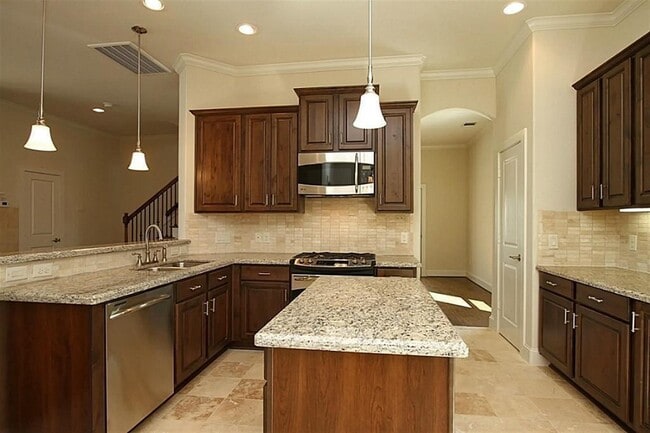 Foto del edificio - 1815 Oakdale St