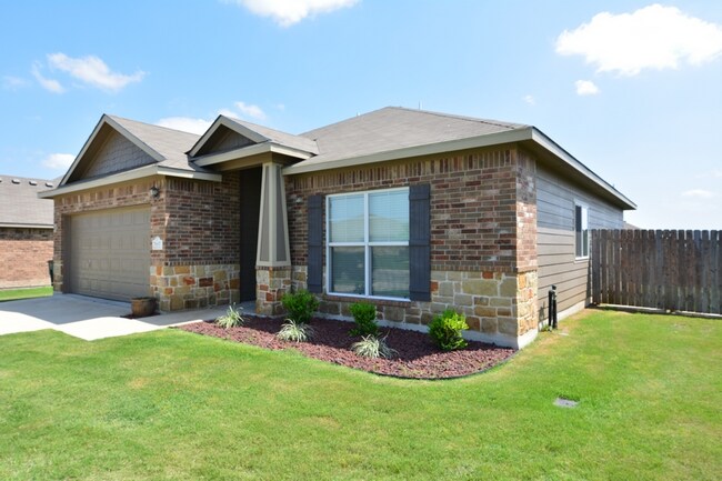 Foto del edificio - 7907 Woodbury Dr