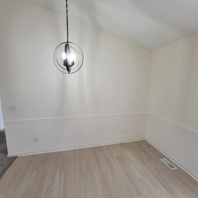Foto del edificio - 3 Bedroom, 2 Bathroom-Updated-Rental-Cooke...