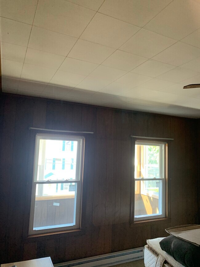 Building Photo - 17 Whitcomb St