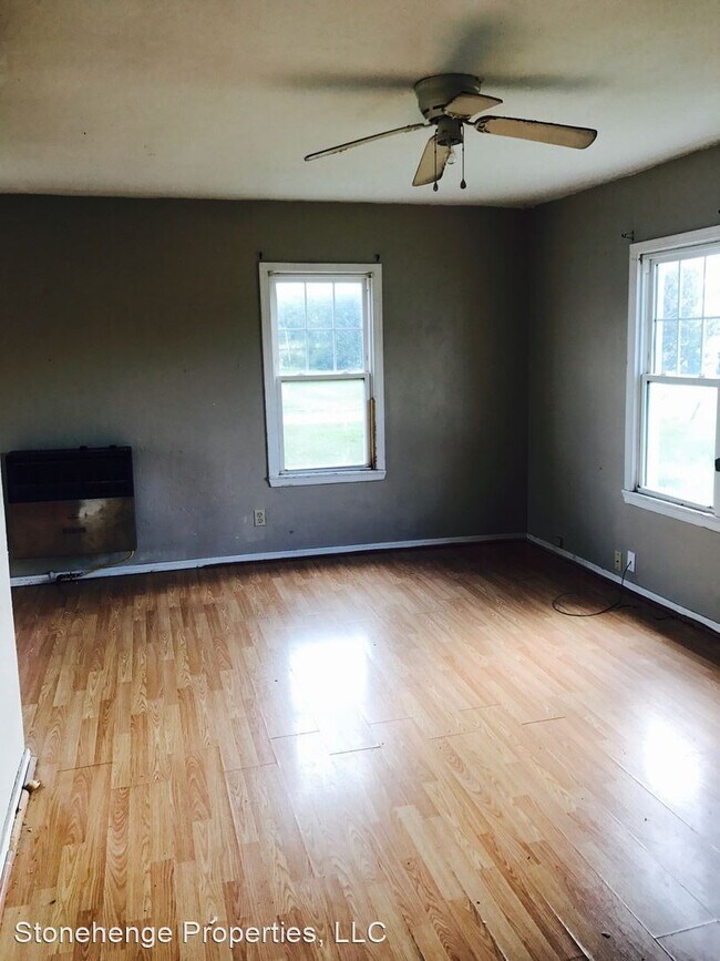 Building Photo - 2 br, 1 bath House - 401 W. Elm St