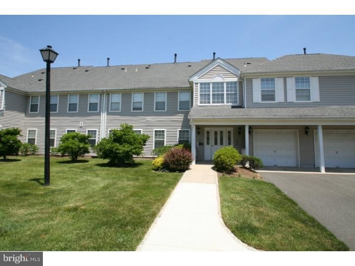 812 Eagles Chase Dr, Lawrence Township, NJ 08648 Room for Rent in