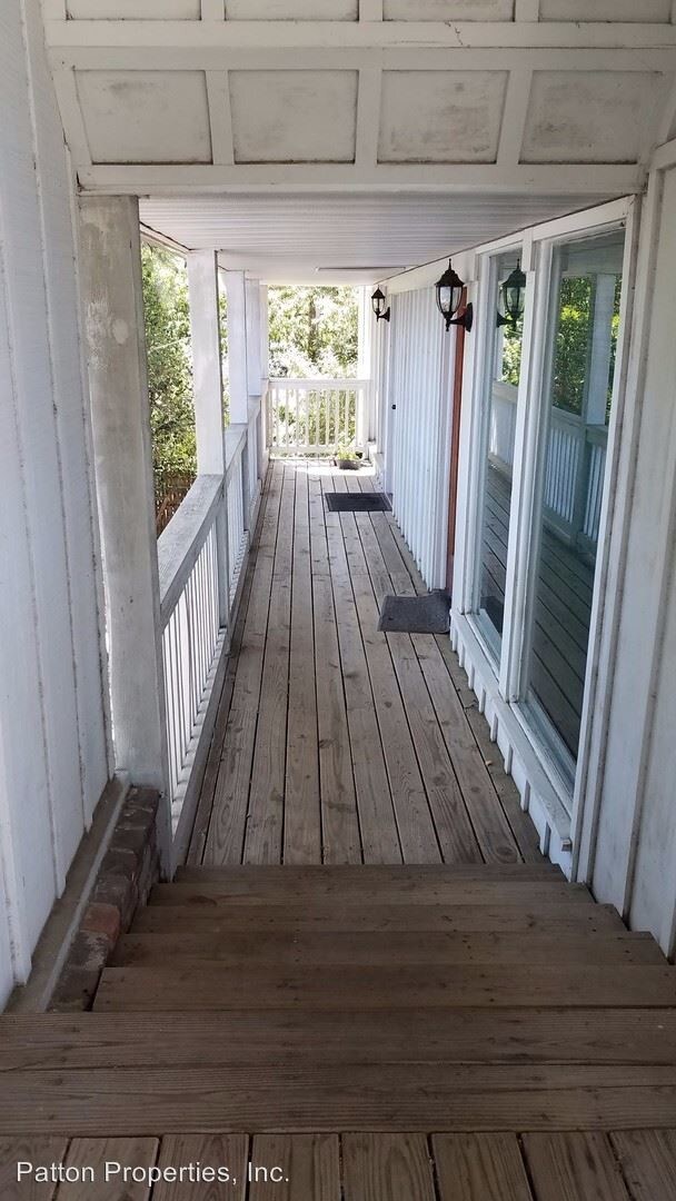 Foto del edificio - 3834 Rosewood Dr