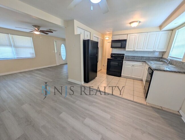 Foto del edificio - 3814 Linkwood St
