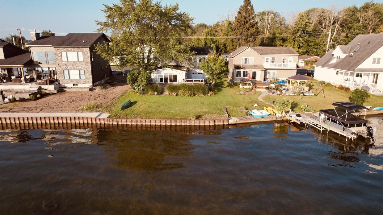 7087 Lakeshore Rd, Cicero, NY 13039 House Rental in Cicero, NY