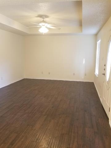 Foto del edificio - 6499 Central Ave