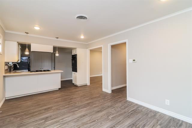 Building Photo - 2018 W Randol Mill Rd