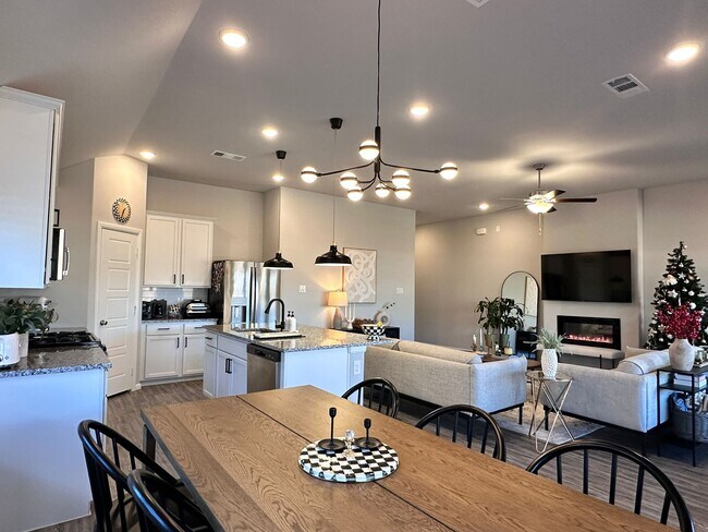 Building Photo - 1104 Magpie Lane