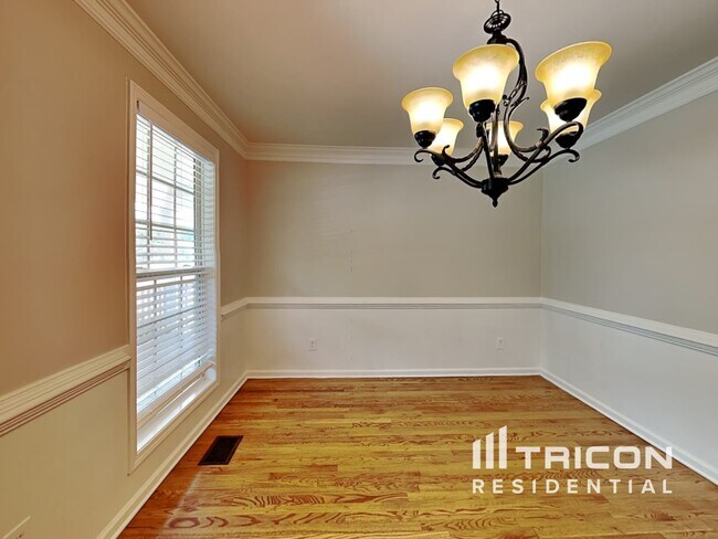 Foto del edificio - 534 Hart Rd