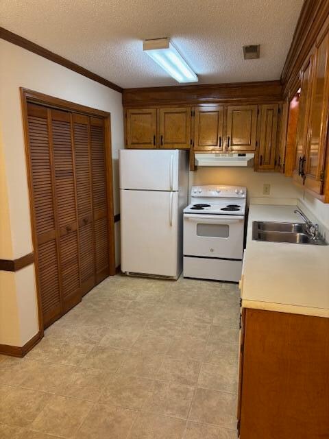 Foto del edificio - 1027 N Guignard Dr
