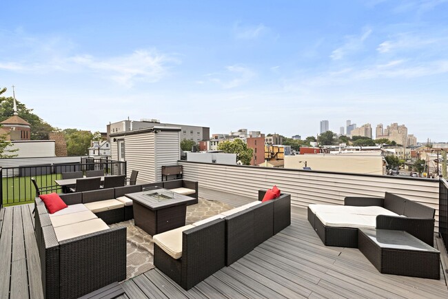 Building Photo - 339 Randolph Ave