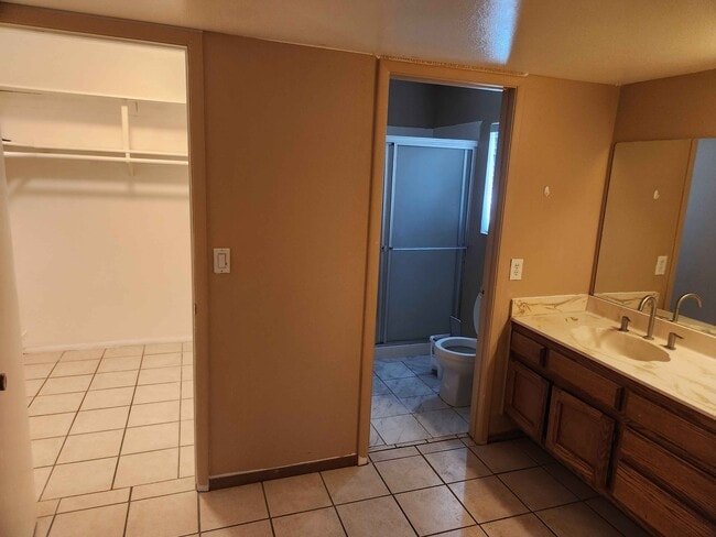 Building Photo - 4715 W Cheryl Dr