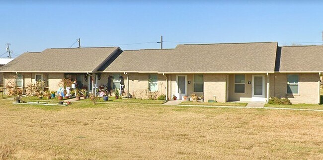 Building Photo - 520 E Orange Ave