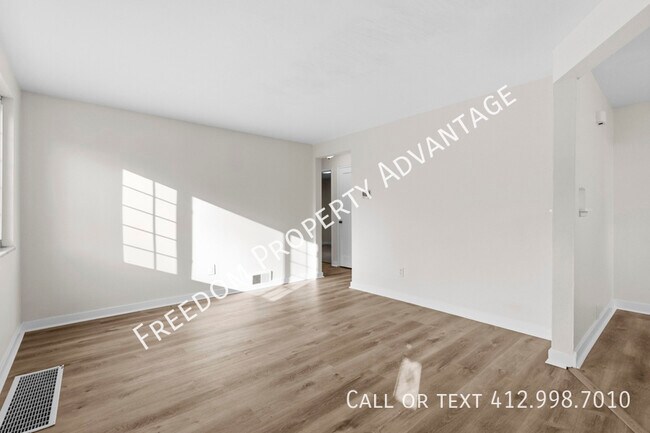 Foto del edificio - 629 Perrilyn St