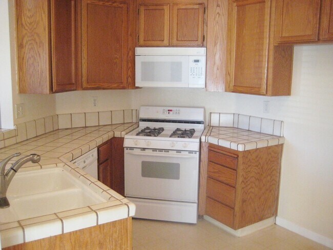 Building Photo - COMING SOON! Lovely Single Story Home in Brentwood