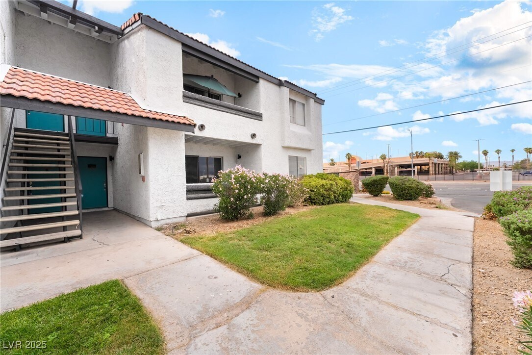 Foto principal - 1455 E Katie Ave
