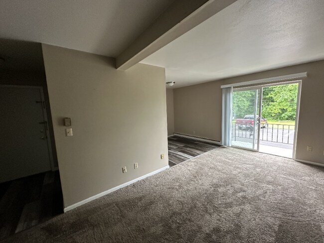 Building Photo - 1510 Spruce Ave