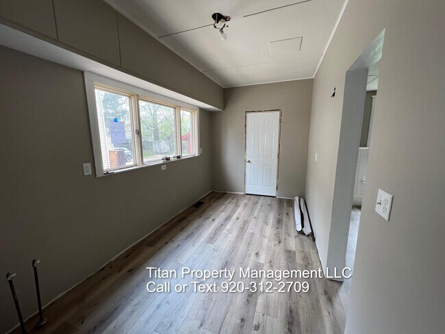 Foto del edificio - 757 Woodland Ave