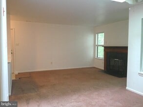 Building Photo - 308 Diamond Dr