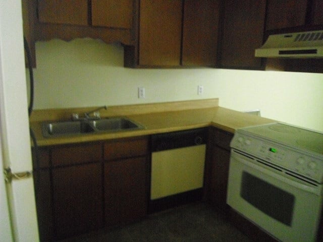 Foto del edificio - 134 Pointe S Dr