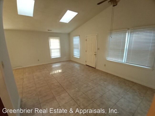 Building Photo - 3 br, 1.5 bath House - 2308 A Miller Avenue