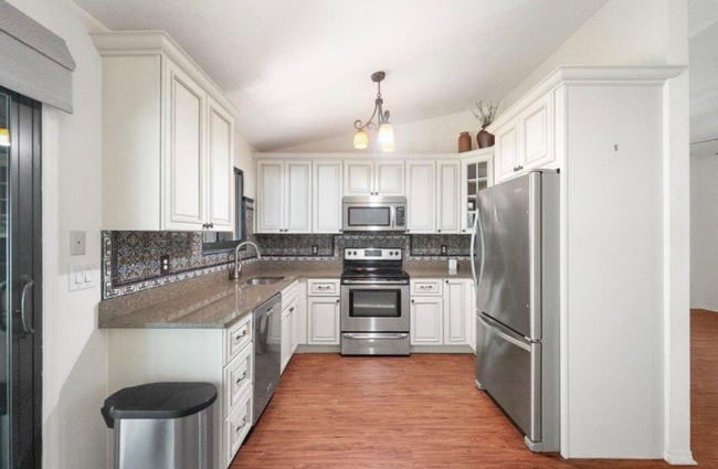 Foto del edificio - 5426 NW Clark Ave