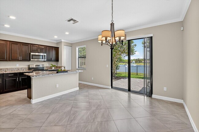 Building Photo - 12951 Anthorne Ln