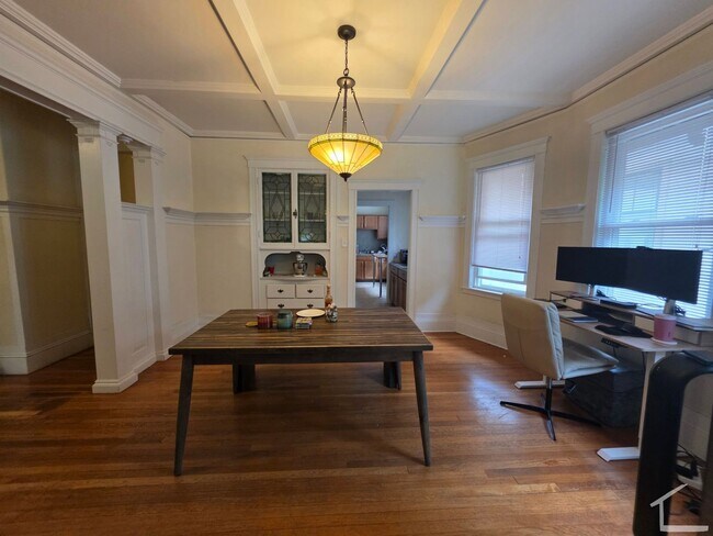 Foto del edificio - Spacious Modern Brookline 3 Bed Unit Available 9/1/26