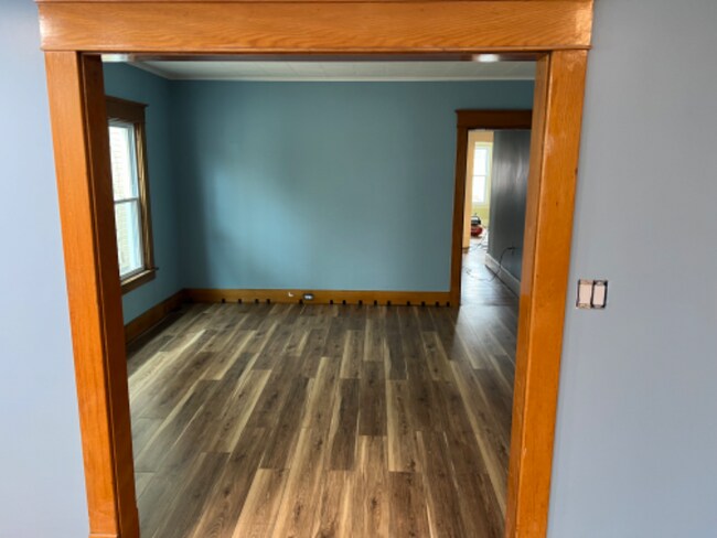 Building Photo - 245 North Dr
