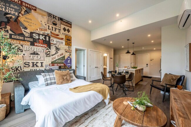 Photo du bâtiment - 901-907 7 St N