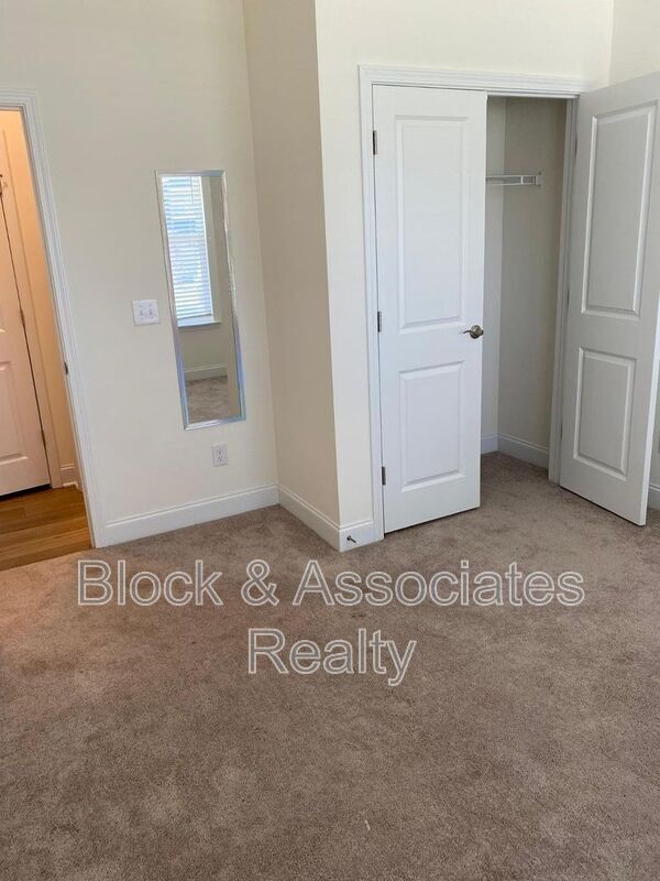 Foto del edificio - 1241 Sidney Crk Dr