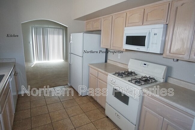 Building Photo - 807 Jaime St