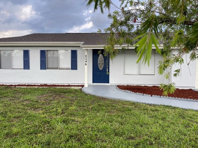 Building Photo - Annual Unfurnished Renovated Single-family Home near Mckibben Park!