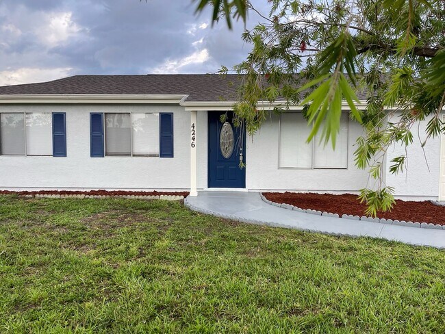 Foto del edificio - Annual Unfurnished Renovated Single-family Home near Mckibben Park!