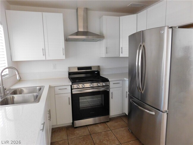 Building Photo - 4524 Fulton Pl