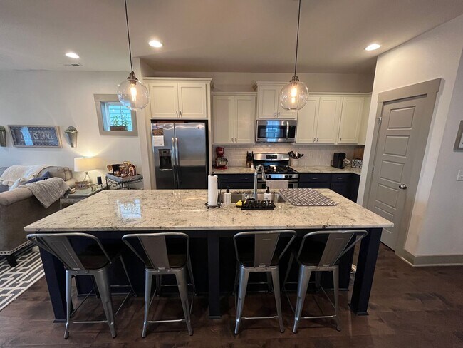 Building Photo - Incredible 3BD, 2.5BA Home in Wendell Fall...