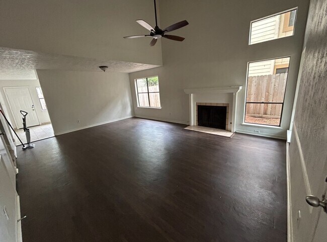 Foto del edificio - 194 Timber Mill St