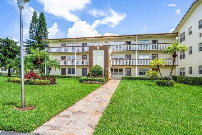 Building Photo - 74 Mansfield B