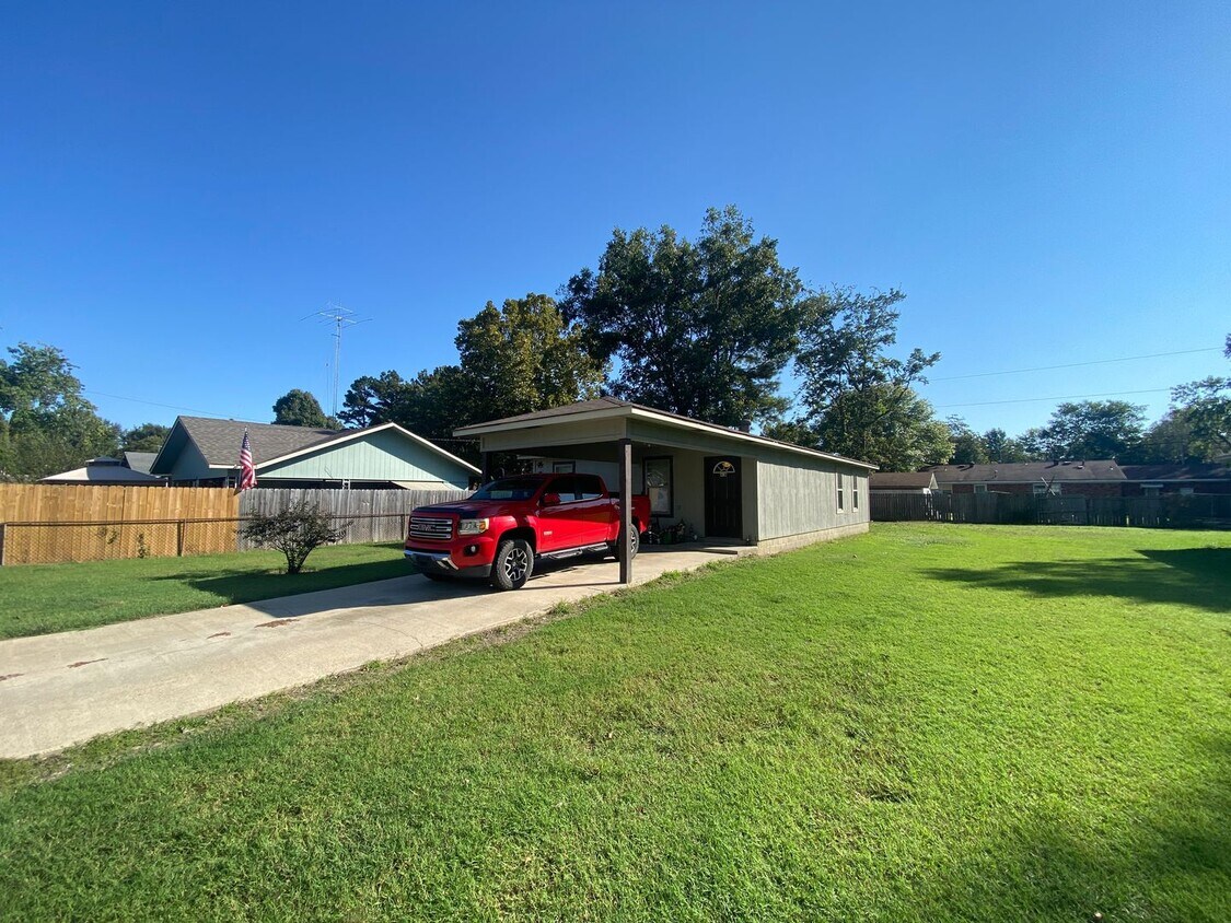 Building Photo - Newer 3bed/1bath home in Trumann!!