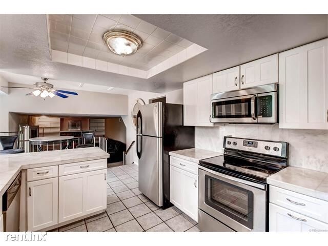 Foto del edificio - 17332 E Crestline Ave