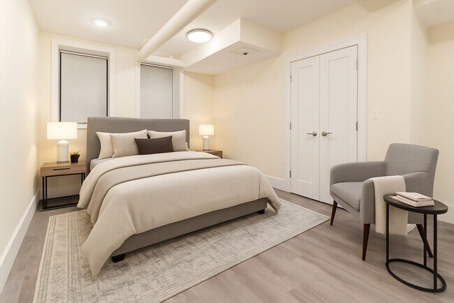 Building Photo - 24 Peterborough St