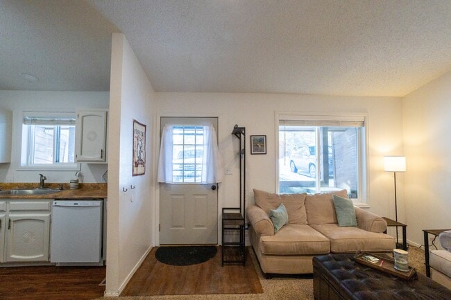 Foto del edificio - 33 Lofty Ct