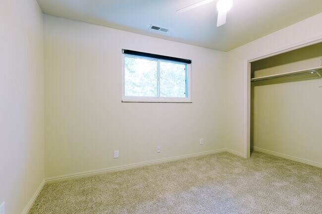 Building Photo - 475 S 400 W