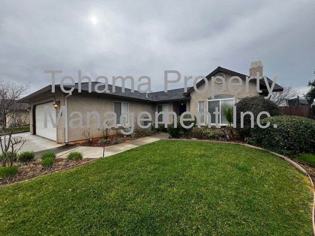 Foto del edificio - Beautiful 3 bedroom 2 bath home in Red Bluff