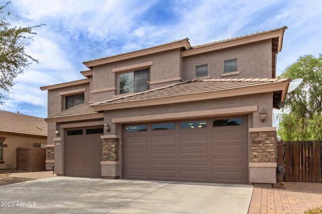Building Photo - 22112 Greenland Park Dr