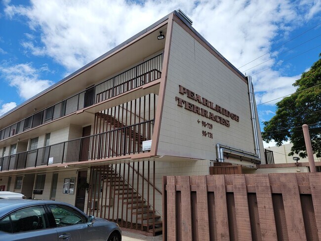 Building Photo - Parking, Large Lanai, Desirable location (...