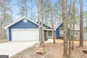 Building Photo - 4165 Golfview Dr