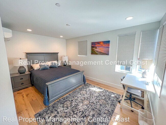 Building Photo - 2 br, 2.5 bath House - 223 1st Street